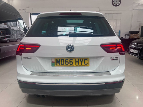 Volkswagen Tiguan  2.0 TDI BlueMotion Tech SEL DSG 4Motion Euro 6 (s/s) 5dr