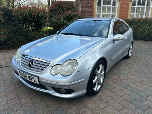 Mercedes-Benz C-Class C180 Kompressor 1.8 C180 Kompressor Sport Edition