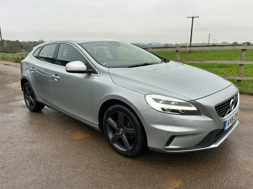 Volvo V40  2.0 R-Design D2