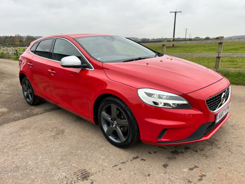 Volvo V40  2.0 R-Design D2