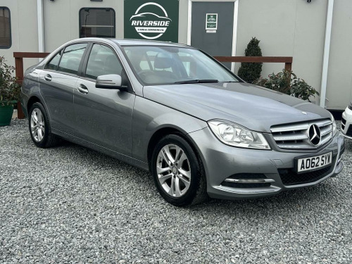 Mercedes-Benz C-Class C220 2.1 C220 CDI BlueEfficiency Executive SE Euro 5 (s/s) 4dr