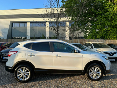 Nissan Qashqai  1.6 dCi Tekna XTRON 2WD Euro 6 (s/s) 5dr