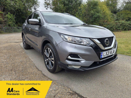 Nissan Qashqai  1.3 DIG-T N-Connecta Euro 6 (s/s) 5dr