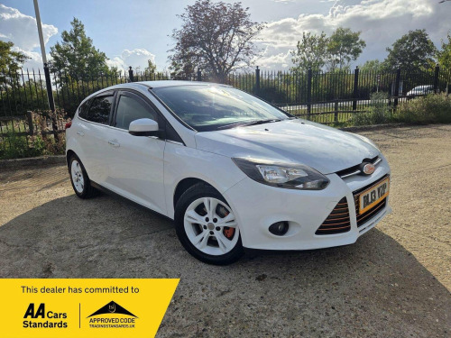 Ford Focus  1.0T EcoBoost Zetec Euro 5 (s/s) 5dr