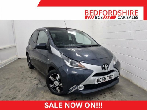 Toyota AYGO  1.0 VVT-i x-clusiv 2 x-wave 5dr Petrol Manual Euro