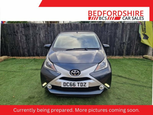 Toyota AYGO  1.0 VVT-i x-clusiv 2 x-wave 5dr Petrol Manual Euro