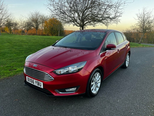 Ford Focus  1.0T EcoBoost Titanium Hatchback 5dr Petrol Manual