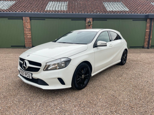 Mercedes-Benz A-Class A160 1.6 A160 SE Hatchback 5dr Petrol Manual Euro 6 (s/