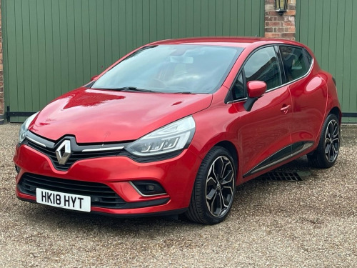 Renault Clio  1.5 dCi Signature Nav Hatchback 5dr Diesel Manual 