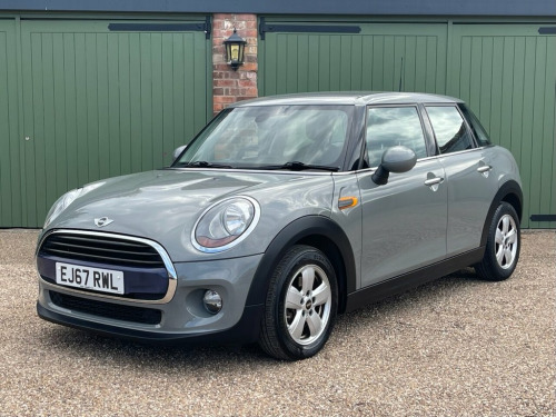 MINI Hatch  1.5 Cooper Hatchback 5dr Petrol Auto Euro 6 (s/s) 