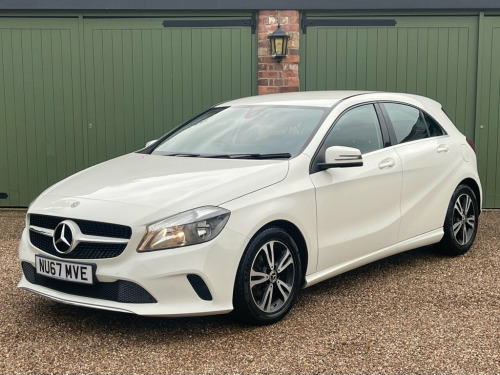 Mercedes-Benz A-Class  1.5 A180d SE Hatchback 5dr Diesel Manual Euro 6 (s
