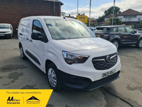 Vauxhall Combo  1.5 Turbo D 2300 Dynamic Panel Van 4dr Diesel Manual L2 H1 Euro 6 (100 ps)