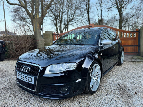 Audi RS4 Saloon  4.2 quattro 5dr 