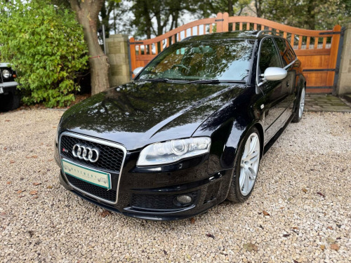 Audi RS4 Saloon 4.2 quattro 5dr