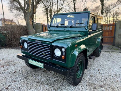 Land Rover 90  2.5 TD5 County Hard Top SUV SWB 3dr