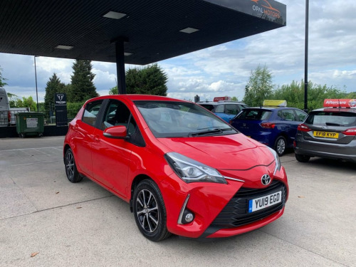Toyota Yaris  1.5 VVT-i Icon Tech Hatchback 5dr Petrol Manual Eu