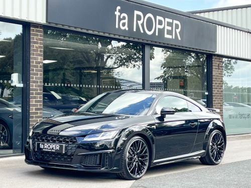 Audi TT  40 TFSI Black Edition S tronic 197ps