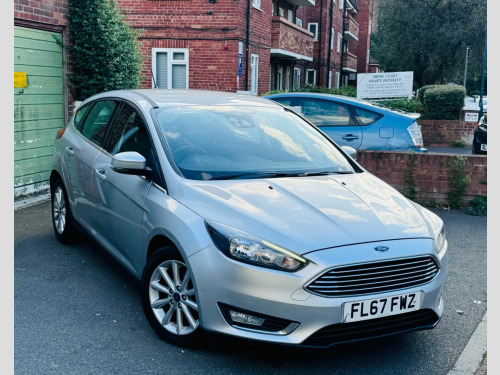 Ford Focus  1.0T EcoBoost Titanium Auto Euro 6 (s/s) 5dr