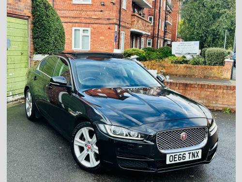 Jaguar XE  2.0d Portfolio Auto Euro 6 (s/s) 4dr