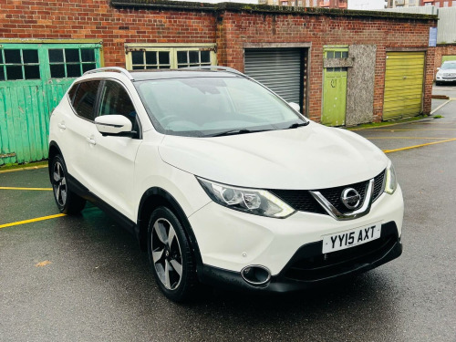 Nissan Qashqai  1.2 DIG-T n-tec+ XTRON 2WD Euro 5 (s/s) 5dr 