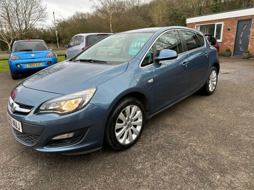 Vauxhall Astra  1.6 i Tech Line