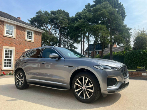 Jaguar F-PACE  2.0 P250i R-Dynamic SE Auto AWD Euro 6 (s/s) 5dr