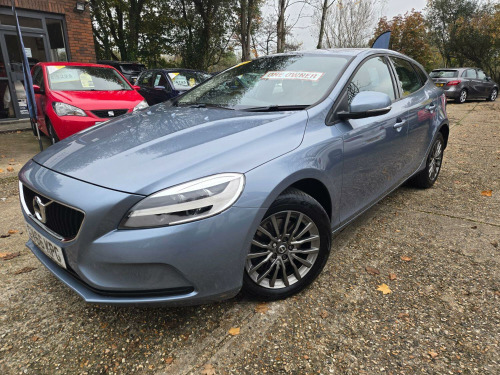 Volvo V40  2.0 Momentum T2