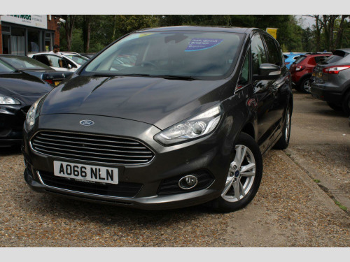 Ford S-MAX  1.5 T EcoBoost Titanium