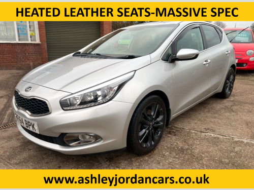 Kia ceed  1.6 CRDi 4 EcoDynamics 5dr HEATED LEATHER SEATS, £35 ROAD TAX, HIGH SPEC