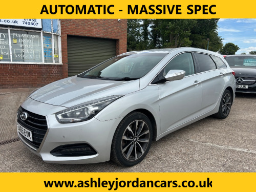 Hyundai i40  1.7 CRDi Blue Drive SE Nav Bus 5dr DCT