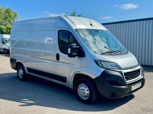 Peugeot Boxer  2.2 BlueHDi 335 Professional L2 H2 Euro 6 (s/s) 5dr