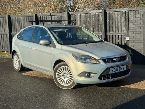 Ford Focus  1.6 Titanium 5dr