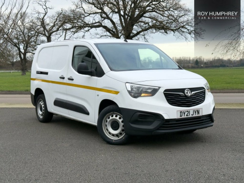 Vauxhall Combo  1.5 Turbo D 2300 Dynamic Panel Van 4dr Diesel Manu 