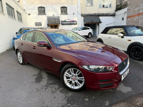 Jaguar XE  2.0d Prestige Euro 6 (s/s) 4dr 