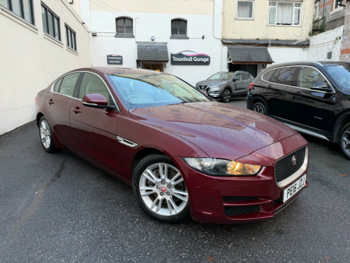 Jaguar XE  2.0d Prestige Euro 6 (s/s) 4dr