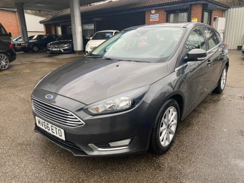 Ford Focus  1.5 TDCi 120 Titanium 5dr