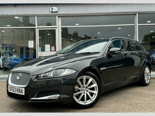 Jaguar XF  3.0d V6 Premium Luxury Sportbrake Auto Euro 5 (s/s) 5dr