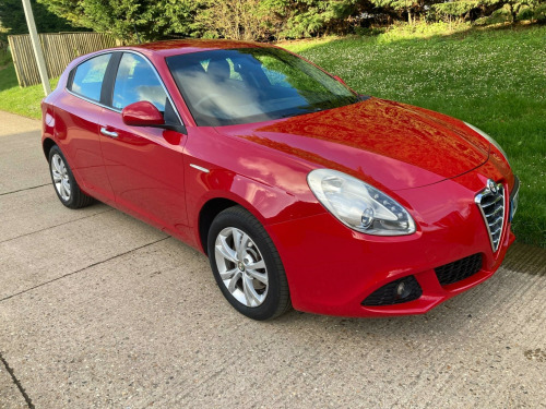 Alfa Romeo Giulietta  2.0 JTDM-2 Lusso Euro 5 (s/s) 5dr