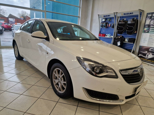 Vauxhall Insignia  2.0 CDTi ecoFLEX Design Euro 5 (s/s) 5dr