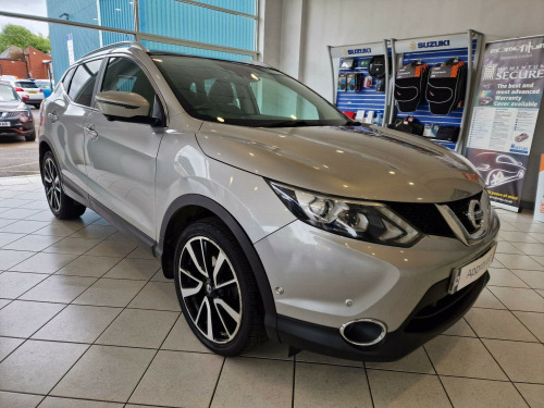 Nissan Qashqai  1.2 DIG-T Tekna 2WD Euro 5 (s/s) 5dr