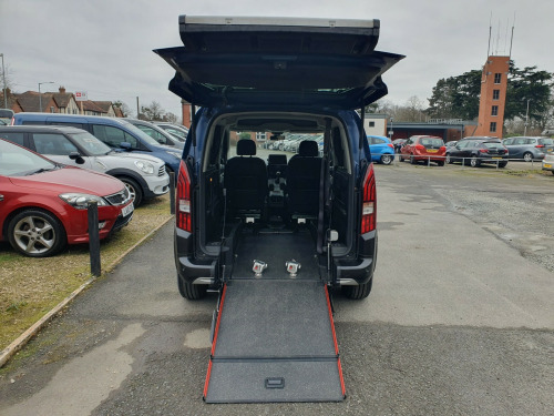 Peugeot Rifter  BlueHDi Allure 1.5 Wheelchair Accessible Vehicle