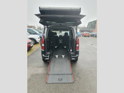 Peugeot Rifter  BlueHDi Allure 1.5 Wheelchair Accessible Vehicle