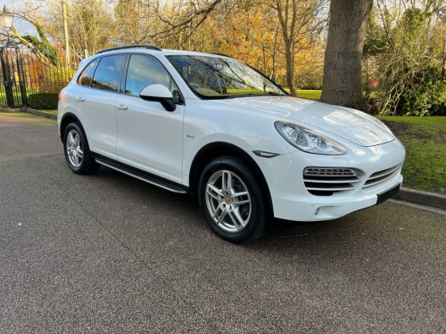 Porsche Cayenne  3.0 TD V6 Platinum Edition SUV 5dr Diesel Tiptroni