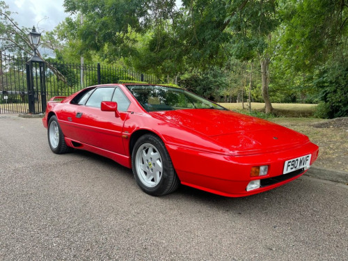 Lotus Esprit  2.2000000000000002l 2d  210 BHP
