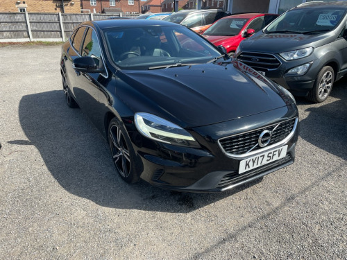 Volvo V40 D4 R-DESIGN PRO