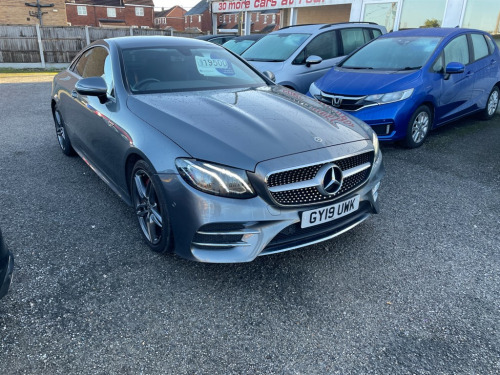 Mercedes-Benz 300  E  AMG LINE