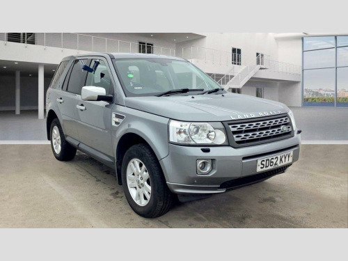 Land Rover Freelander 2  2.2 TD4 XS SUV Diesel Manual 4WD (s/s) 5dr - Just 26,021 Miles from New / S