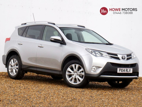 Toyota RAV4  2.0 D-4D Invincible SUV Diesel Manual 4WD (s/s) 5dr - Just 4,020 Miles / 1 