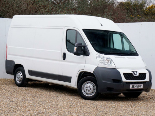 Peugeot Boxer  2.2 HDi 333 Panel Van Diesel Manual L2 H2 4dr - Just 30,985 Miles from New 