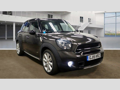 MINI Countryman  2.0 Cooper SD SUV Diesel Auto ALL4 5dr - Just 13,175 Miles / 1 Owner from N